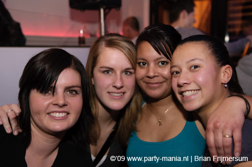 090206_30_le_paris_partymania