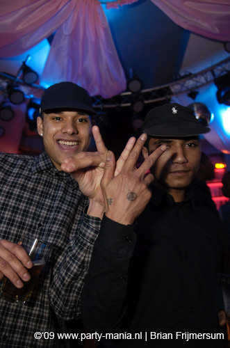090206_32_le_paris_partymania
