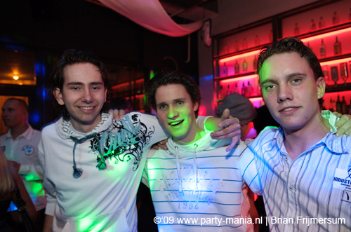 090206_36_le_paris_partymania