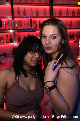 090206_37_le_paris_partymania