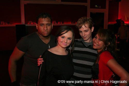 090206_004_le_paris_partymania