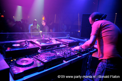 090207_063_dejavu_partymania