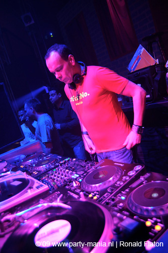 090207_065_dejavu_partymania