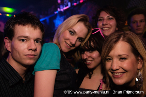 090214_013_los_partymania