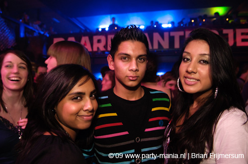 090214_015_los_partymania