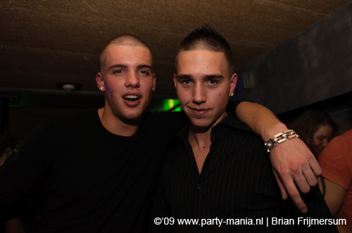 090214_027_los_partymania