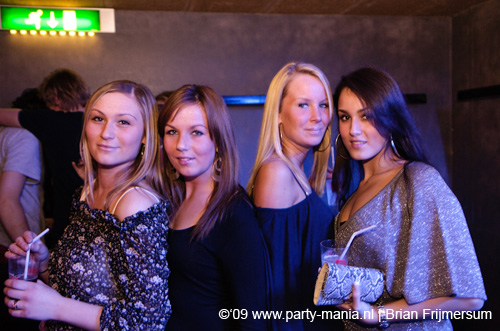 090214_031_los_partymania