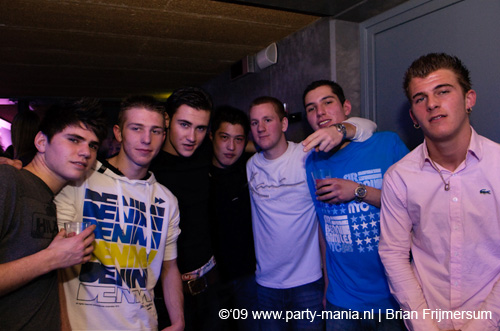 090214_032_los_partymania