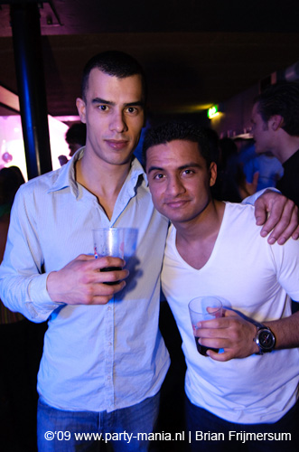 090214_035_los_partymania