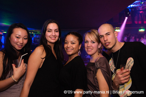 090214_038_los_partymania