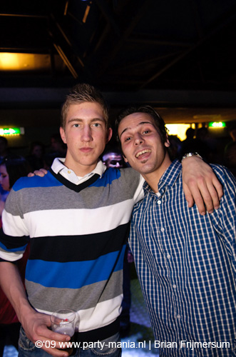 090214_046_los_partymania