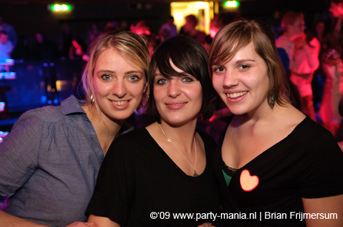 090214_052_los_partymania