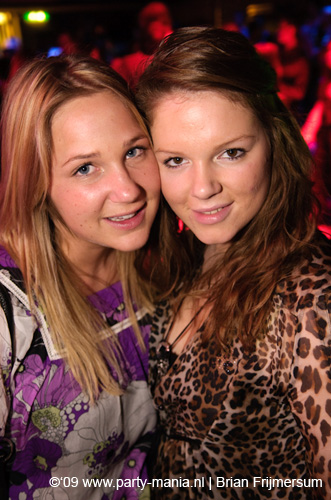 090214_053_los_partymania