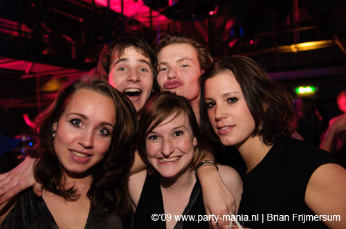 090214_054_los_partymania