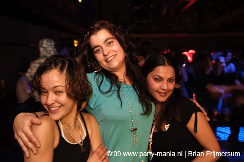 090214_066_los_partymania