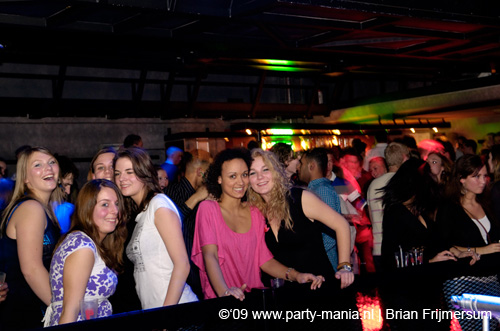 090214_078_los_partymania