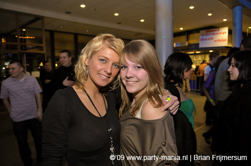 090220_068_connected_partymania
