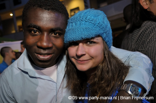 090220_123_connected_partymania