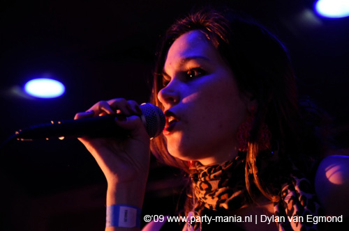 090220_047_connected_partymania