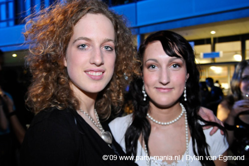 090220_057_connected_partymania