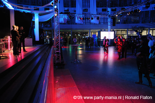 090220_015_connected_partymania