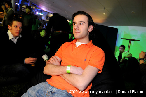 090220_037_connected_partymania