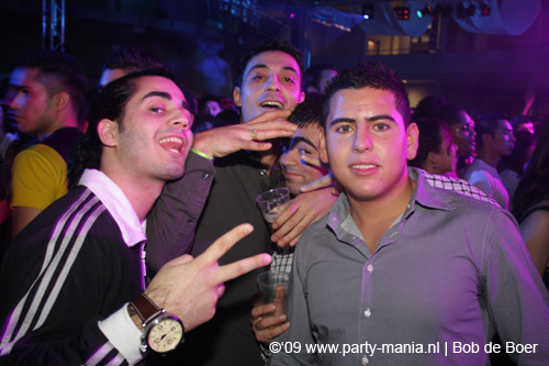 090220_064_connected_partymania