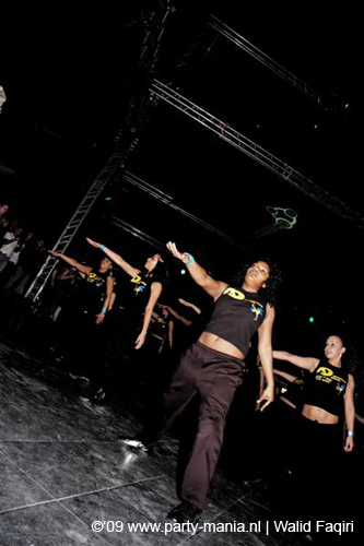 090220_041_connected_partymania