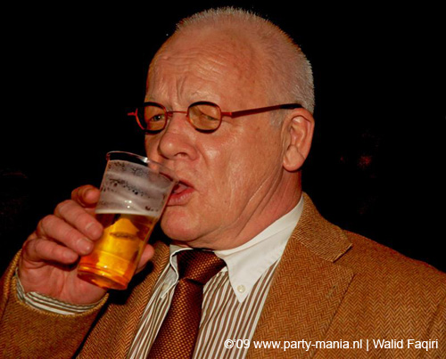 090220_044_connected_partymania