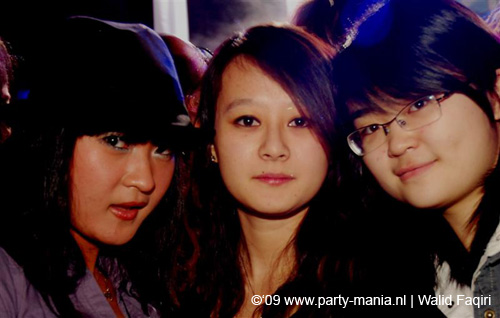 090220_066_connected_partymania