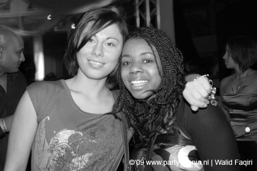090220_074_connected_partymania