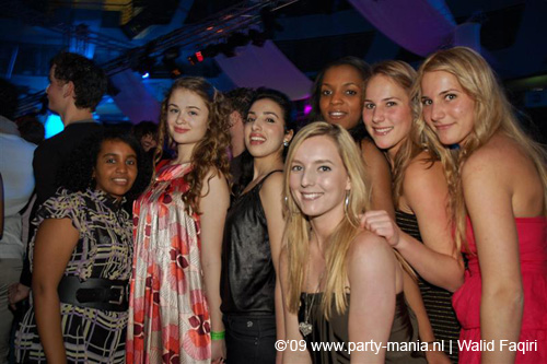 090220_090_connected_partymania