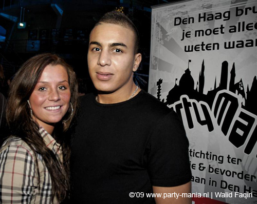 090220_092_connected_partymania