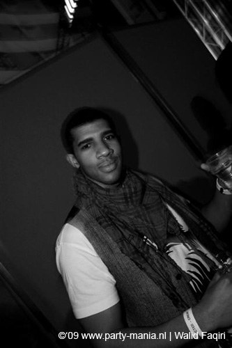 090220_094_connected_partymania