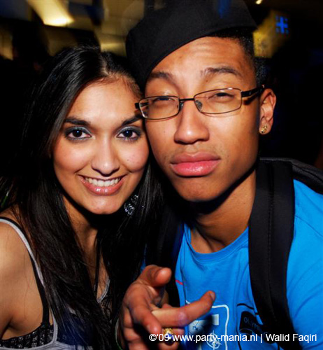 090220_103_connected_partymania