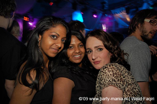 090220_115_connected_partymania