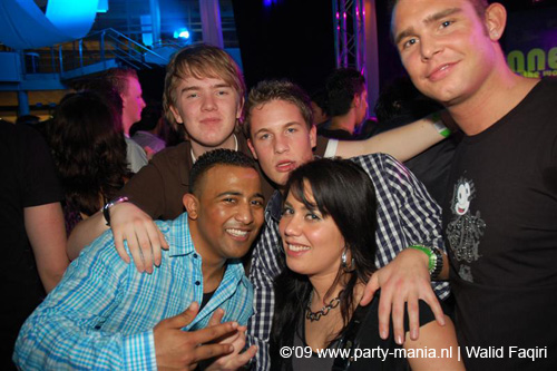090220_116_connected_partymania
