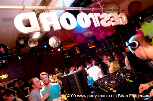 090221_009_gestoord_partymania