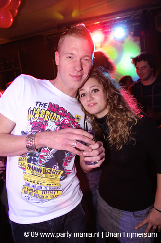 090221_021_gestoord_partymania