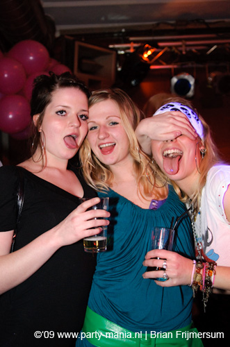 090221_024_gestoord_partymania