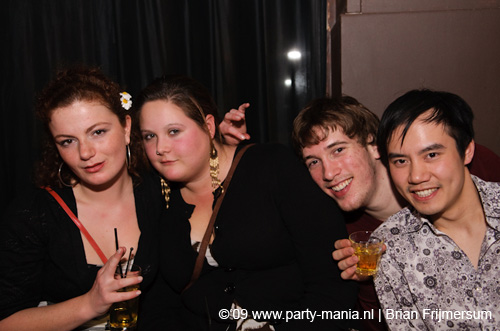 090221_029_gestoord_partymania