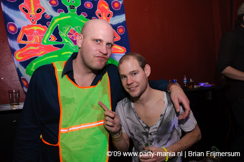 090221_041_gestoord_partymania