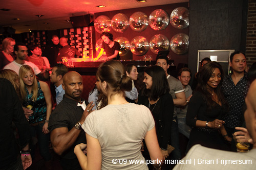 090222_033_aftersix_partymania