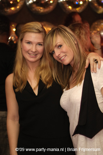 090222_037_aftersix_partymania