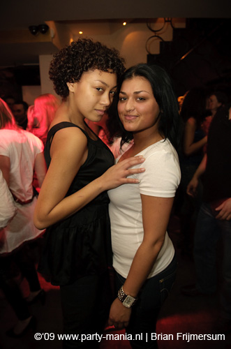 090222_041_aftersix_partymania