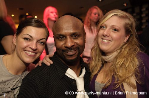 090222_042_aftersix_partymania
