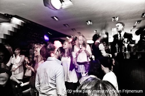 090222_044_aftersix_partymania