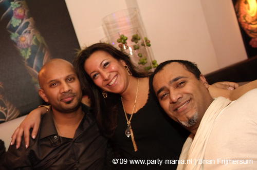 090222_052_aftersix_partymania