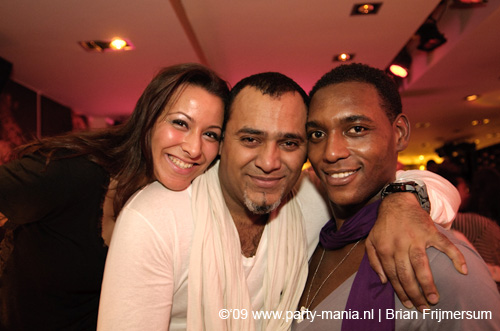 090222_054_aftersix_partymania