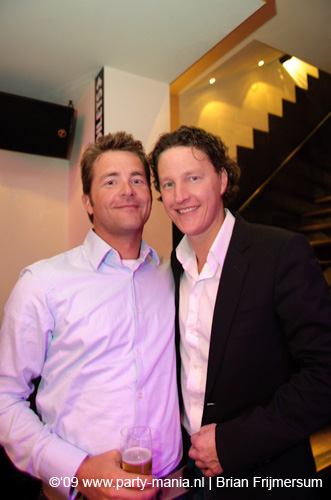 090222_059_aftersix_partymania